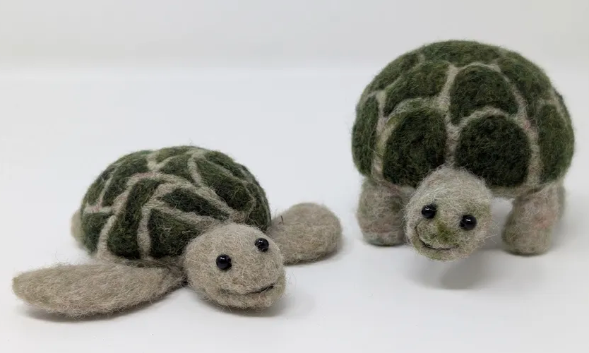 Teeny-Weeny Turtles Needle Felting Kit