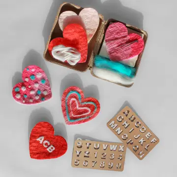Mini Heart Felting Craft Kit